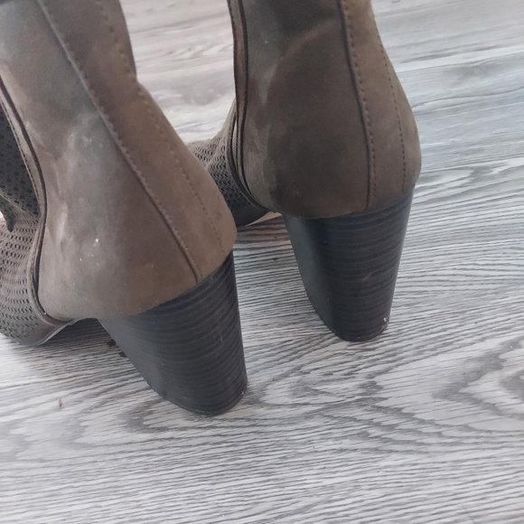 Open toe boots - Picture 1 of 4